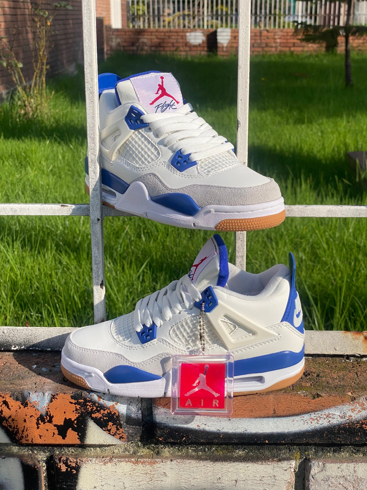 NIKE AIR JORDAN RETRO 4