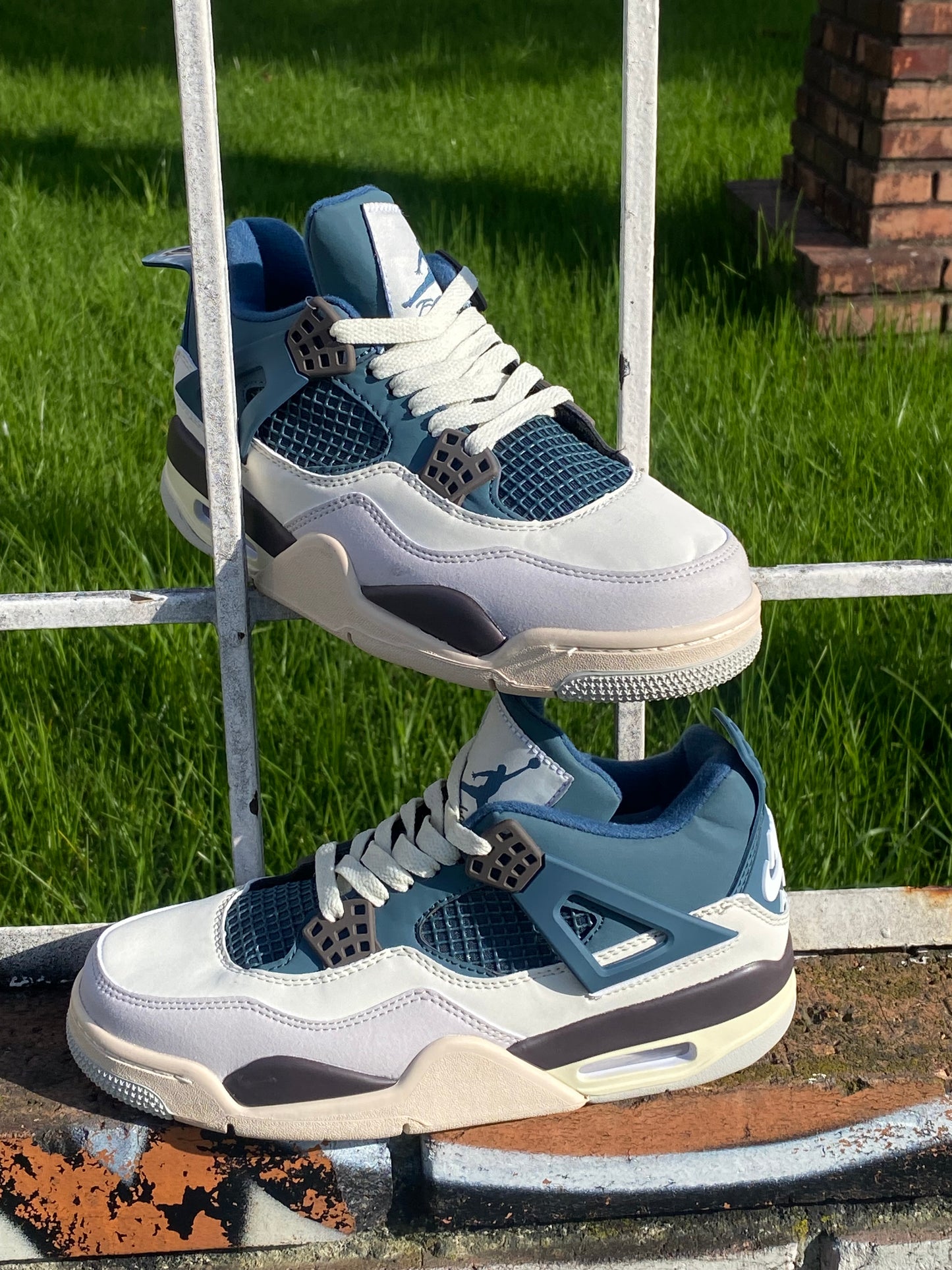 NIKE AIR JORDAN RETRO 4