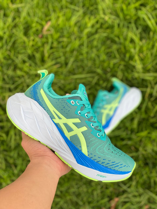 ASICS NOVABLAST 4